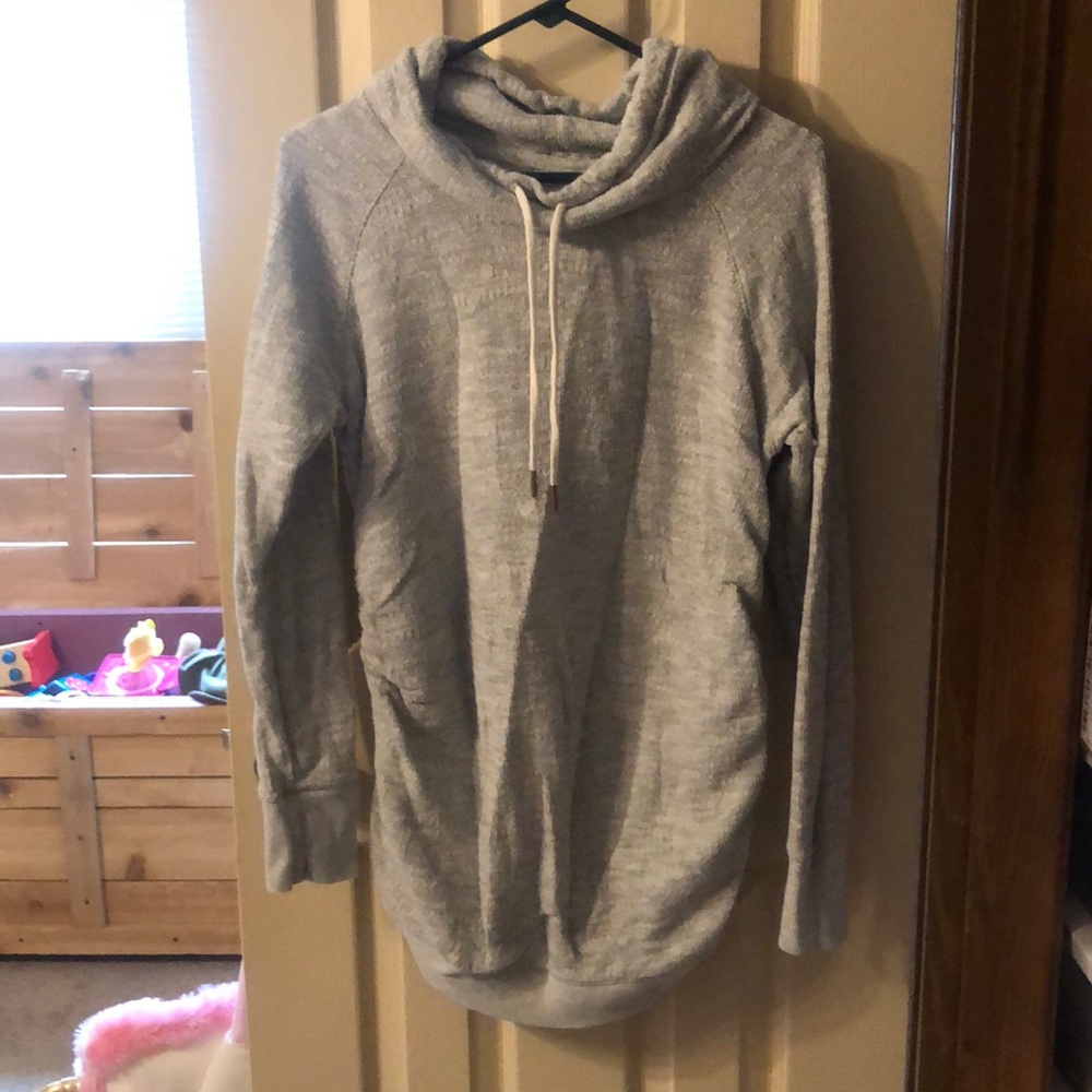 Isabel maternity activewear sweater